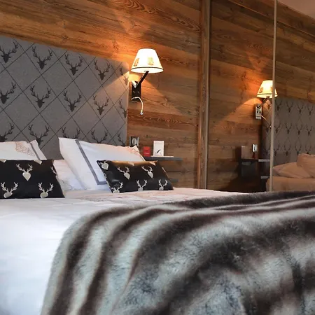 Hotel Les Campanules By Les Etincelles 4*